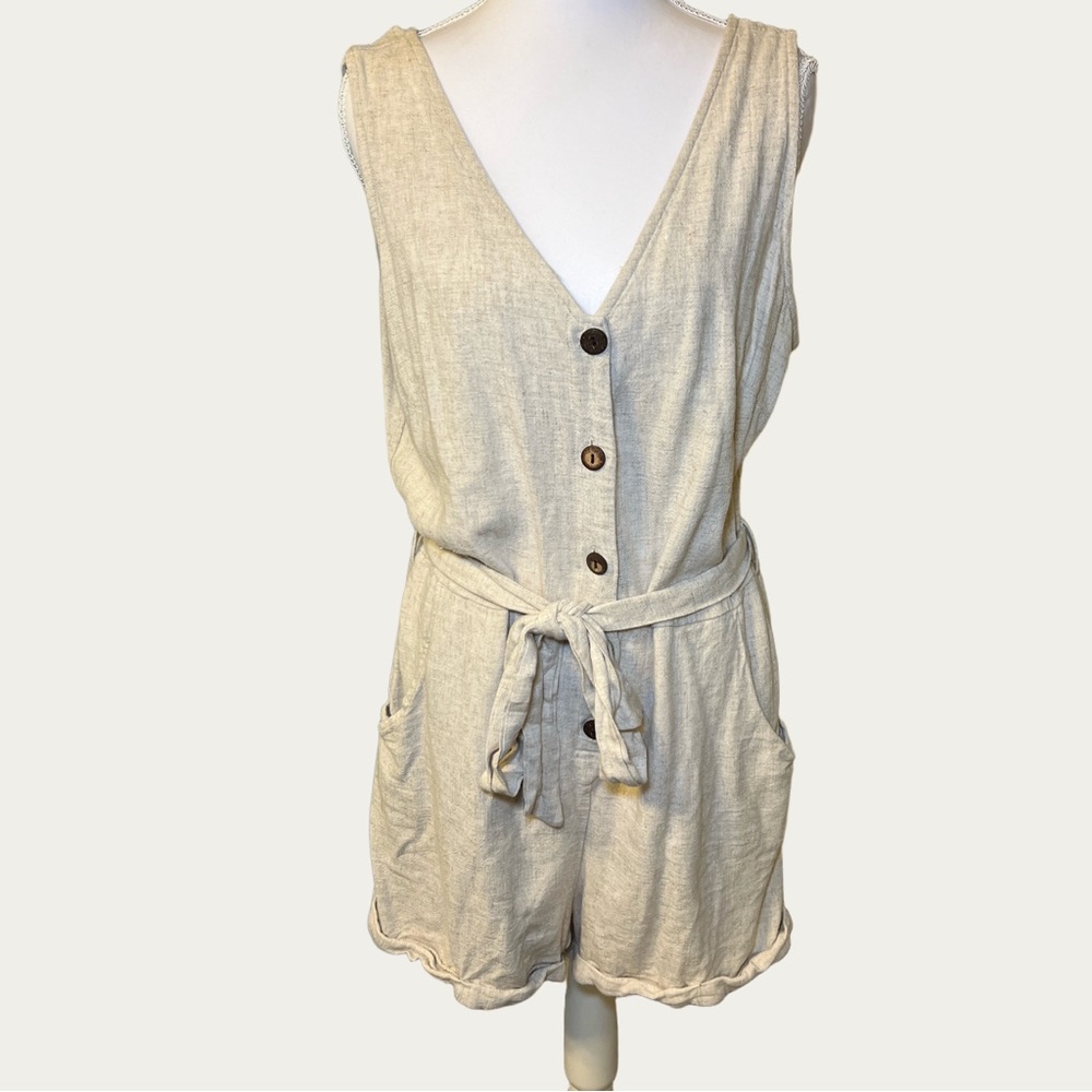 Women’s‎ Beige Linen Sleeveless Romper with Button Accents Tie Waist Size Large